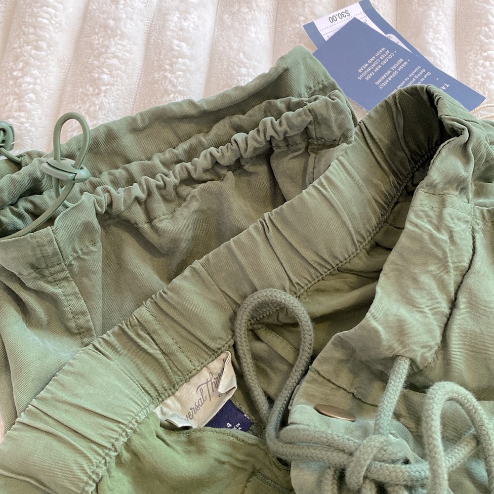 Universal Thread High Rise Cargo Pants - Picture 4 of 4